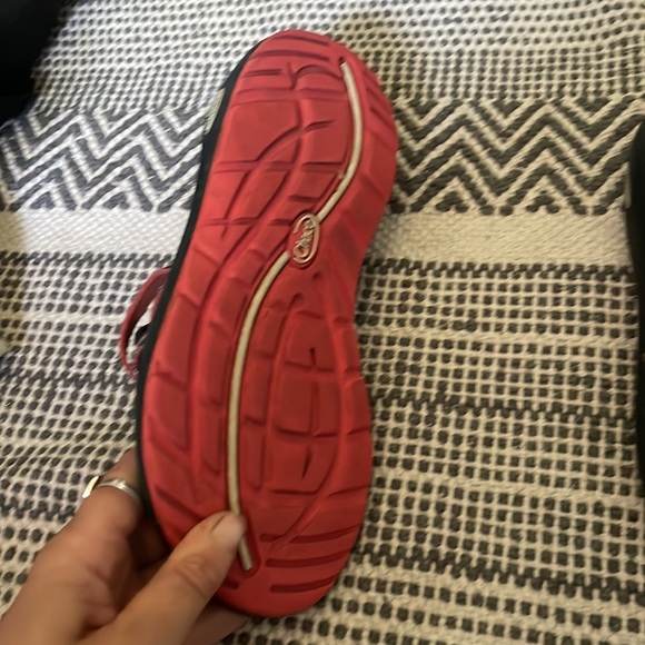 Chacos - Picture 2 of 4